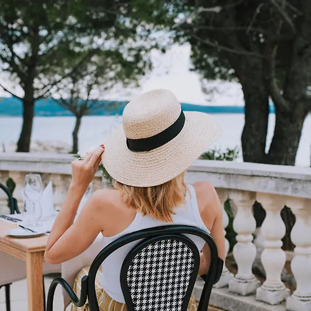 Miramare Отель