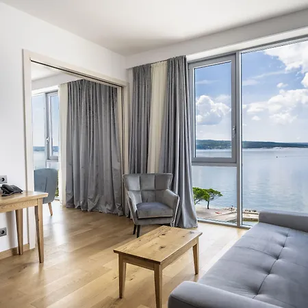 Miramare 茨里克韦尼察