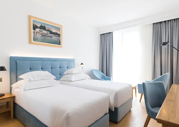 Отель Miramare 5*